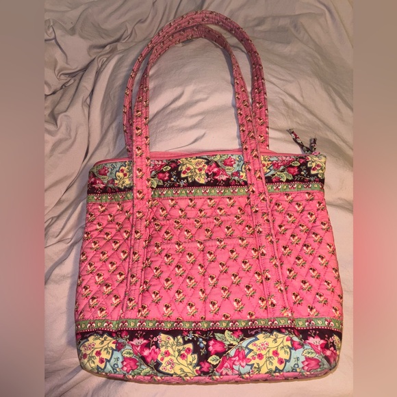 Vera Bradley Handbags - Vera Bradley Pink Pansy tote RARE pattern and style